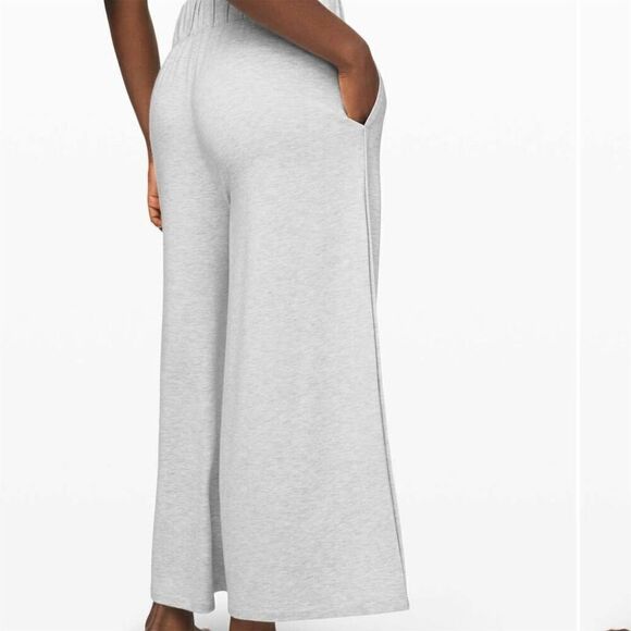 Lululemon Women's Seek Stillness Mid Rise Crop Pants Gray Size 4 Wide Leg - Picture 2 of 9